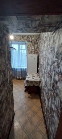 Продам 2х кiмн кв на Дарницькiй пл. Соборностi,1, газ,3 поверх - фото 1