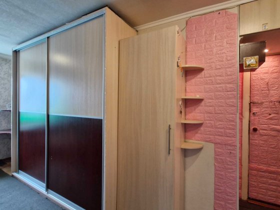 Кімната 17,5 кв м, третій поверх, газ - своє житло за доступні гроші! Киев