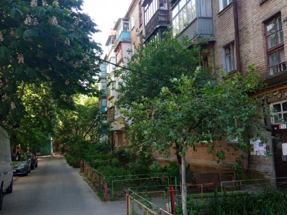 Продам 2-кімнатну, вул. Вишгородська 36а, Оболонський р-н Киев