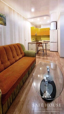 Продаж 1 кімн. Комфорт Таун, Регенераторна 4, Дарницька площа - фото 1