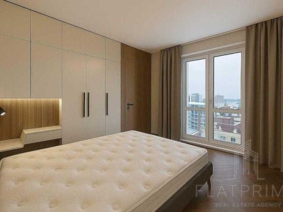 Панорамна 1 к.кв з дизайнерським ремонтом в ЖК "Нова Англія" (Ньюкасл) Киев