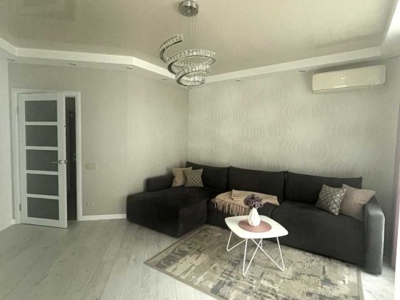 Продам 3-кімнатну квартиру ЖК Лісова казка 83.3 м.кв. Київ