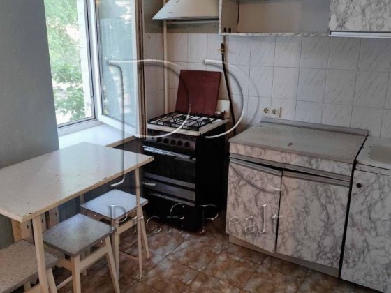 Продаж 1-к кв, вул. Ялтинська 9 А, Дарницький р- н/Пасхальна/Санаторна Киев