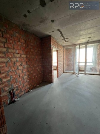 Продаж 1-к 50 м2 ЖК Славутич генератор метро 2 хв вул Зарічна комфорт - фото 1