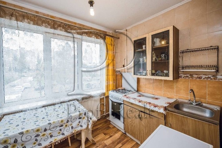 Продаж 3-ної кв-ри пр-ту.В. Івасюка 17 ст.м .Оболонь,Мінська - фото 1