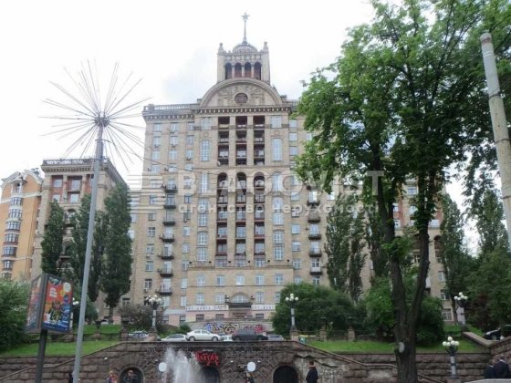 Хрещатик, 25 квартира 72кв.м.  Центр  280000$ Киев