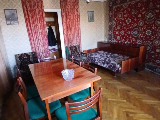 Продам 3 кім квартиру метро Чернігівська Малишка 31А Киев