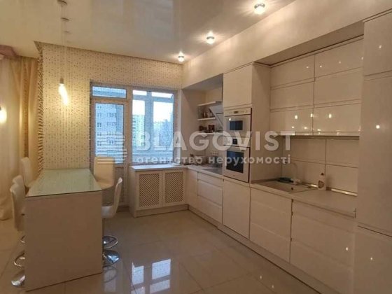 Продаж 3к кварт Градинська,7 Троєщина Киев