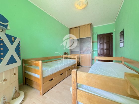 3К Продаж квартири з ремонтом 67м2  Деміївка  Голосієво Киев