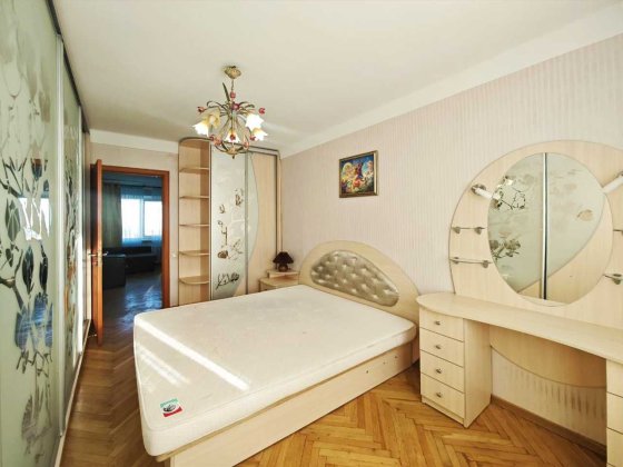 3 кімн метро Мінська Оболонський проспект 16 Оболонський район Киев