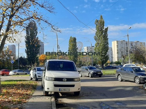Продам 2к квартиру біля метро Оболонь Киев