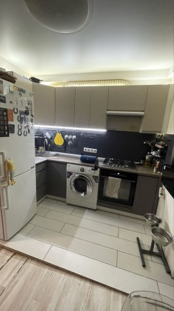 Продам 1-кімнатну квартиру біля ТРЦ “Республіка” та метро! - фото 1