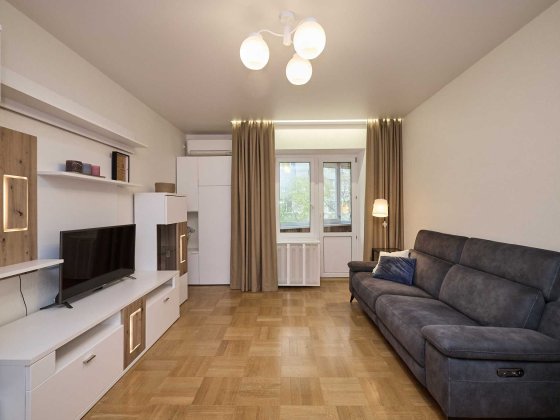 ‼️ Без комісії! Продаж 2к. квартири з ремонтом біля м.Палац України ‼️ Киев