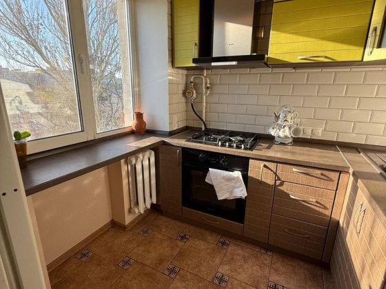 ДВРЗ Продаж 3 кім Алмаатинська З Ремонтом Дарниця Київ