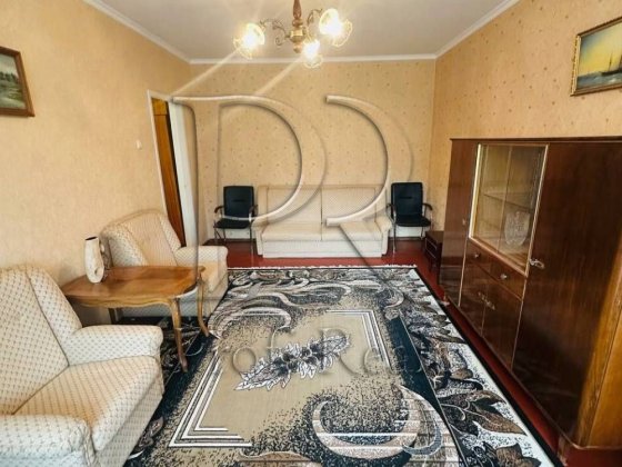 Продаж 2к. Троєщина. п-т Червоної Калини ( Маяковського) 7А. Київ