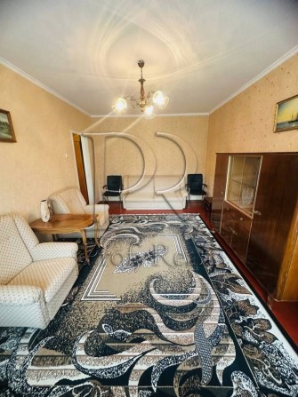 Продаж 2к. Троєщина. п-т Червоної Калини ( Маяковського) 7А. - фото 1