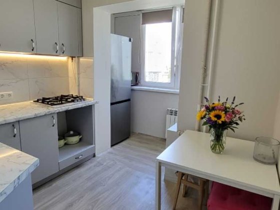 Продаж видової 1-кімнатної квартири Березняки, вул. Юрія Шумського, 8 Киев