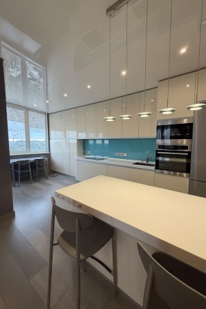 Продажа 3 комнатнйой квартиры,Левитана 3, Науки, с ремонтом - фото 1