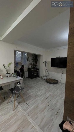 Продам 1-к квартиру, навпроти ТРЦ РЕСПУБЛІКА, вул. Василя Касіяна, 10 - фото 1