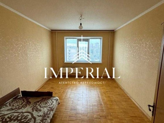 Продаж 2к квартири просп. Червоної калини 22 , Троєщина Київ