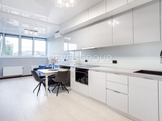 Продаж стильної евродвушки в ЖК The Lakes пров.Ясинуватський,10 Київ