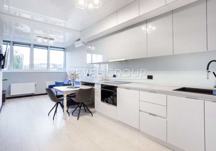 Продаж стильної евродвушки в ЖК The Lakes пров.Ясинуватський,10 - фото 1