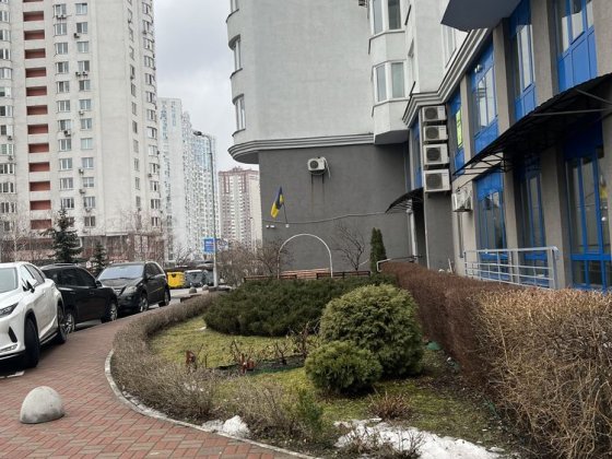 Без %,4кiмн, 148 кв м  вул Чавдар-м Осокорки 5 хв пішки Киев