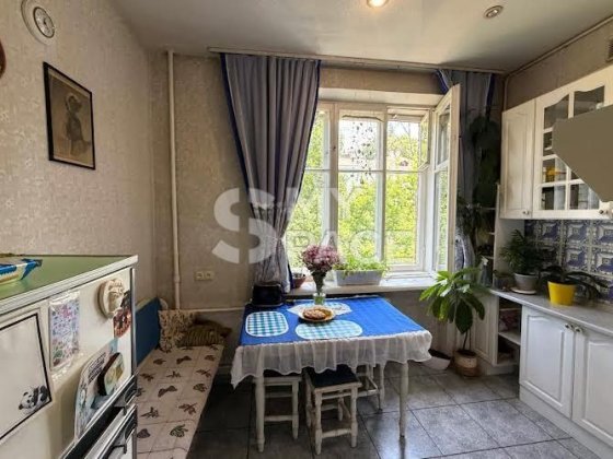 Центр, 2к квартира в сталінці, вул. Саксаганського 60-А Киев