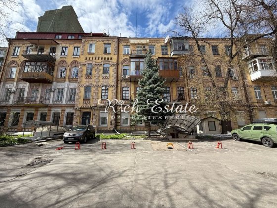 Без % Центр міста Чикаленка (Пушкінська ) 32б велика квартира Київ