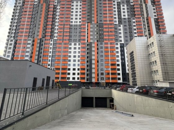 Продам 1-ком.,квартиру 36м² ЖК Дніпровська Мрія.   Вул. Сосюри 6. Киев