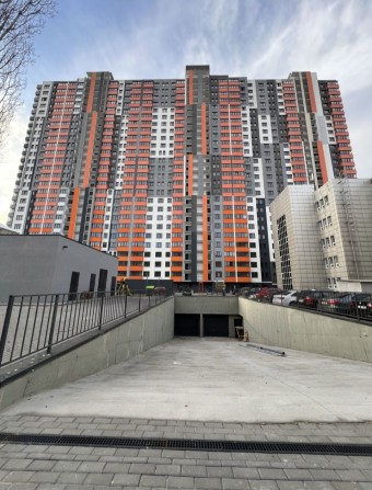 Продам 1-ком.,квартиру 36м² ЖК Дніпровська Мрія.   Вул. Сосюри 6. - фото 1