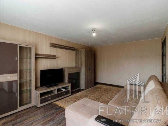 Квартира площею 48,5 м² у зеленому районі столиці Київ