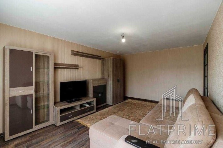 Квартира площею 48,5 м² у зеленому районі столиці - фото 1