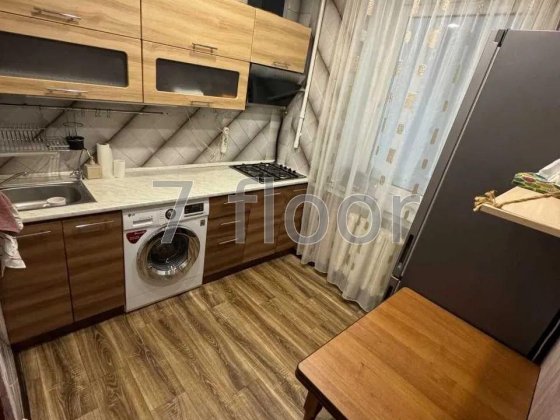 1-кімнатна квартира Дарницька площа, проспект Собороності