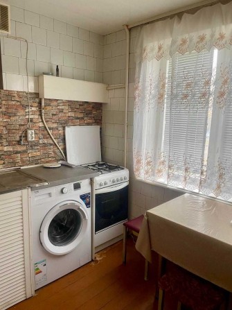 Продаж 2К квартири б. Верховної Ради 28. - фото 1