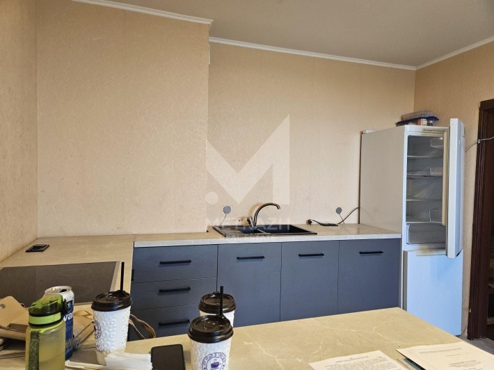 Ефектна 1К 49м²! Кухня 17.5м². Балтійський провулок, 5! - фото 1