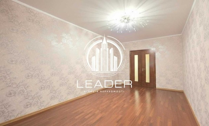 3 к. 91 м2, Урлівська, 36, м. Осокорки. Позняки, ТРЦ River Mall - фото 1