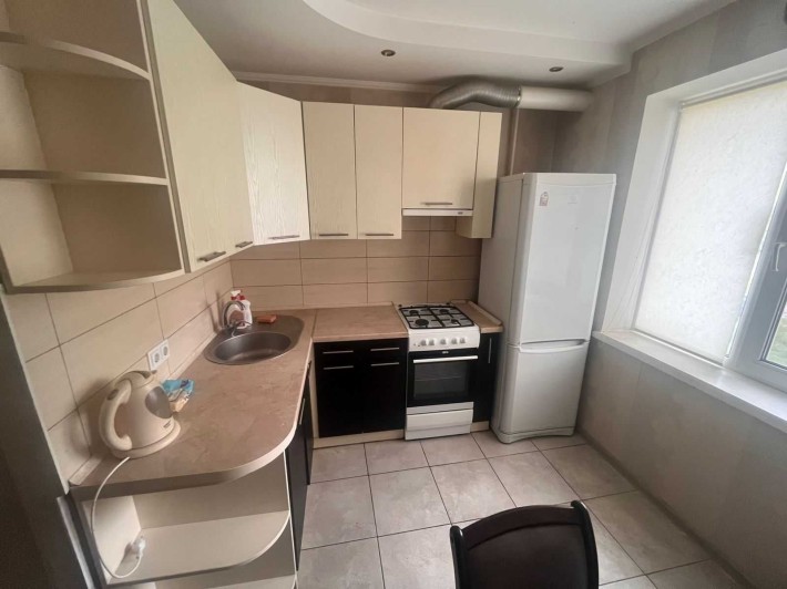 Дніпровський район ,Воскреснка,продам 3-у квартиру вул. Стальского - фото 1