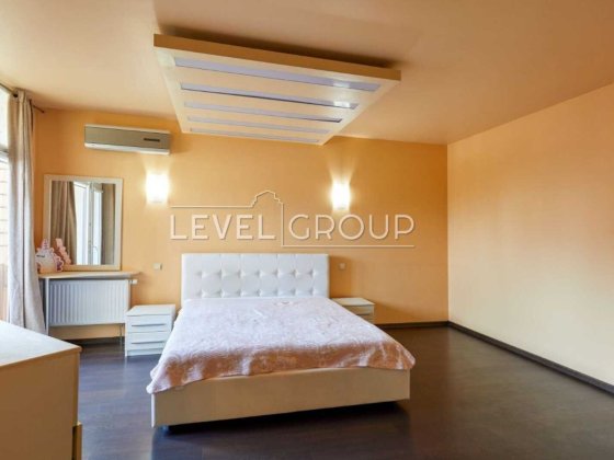 Продаж 3-кімнатної квартири з ремонтом ЖК Голосієво Киев