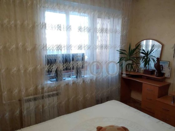 3 кімнатна квартира Сержа Лифаря, ТРЦ Район Троєщина Київ