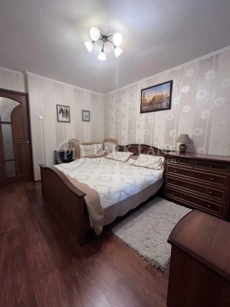 3К Лобановського просп., 130, ГАЗ Деміївська Голосіївський - фото 1