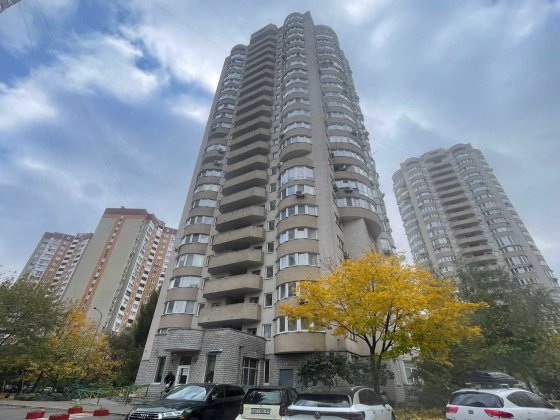 Продам 3 кім  на Позняках, вул. Урлівська, буд.21а Київ