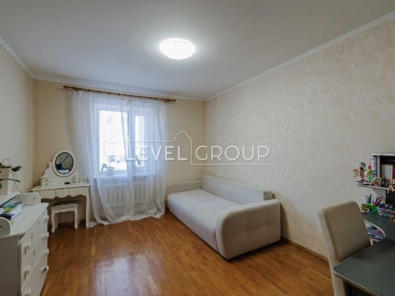 Продаж 3кім 87м2 Григоренка Позняки Держмолодьжитло Киев