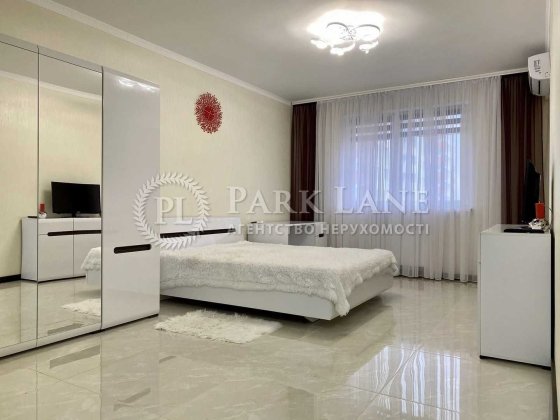 Продаж 1-к ЖК Патріотика Русової 5 Київ