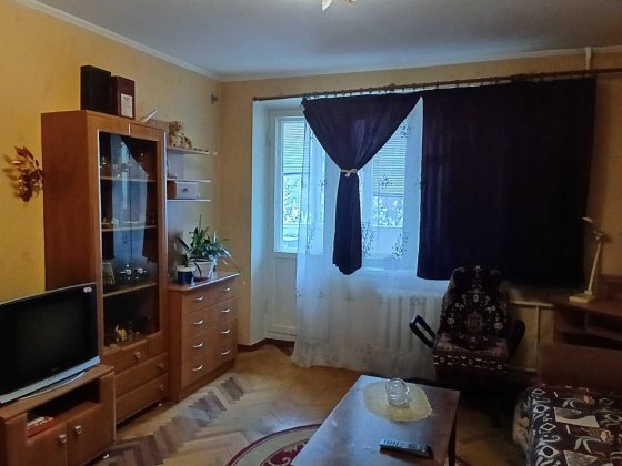 Продам 3 кім.квартиру,Оболонський, Макіївська 7 Київ