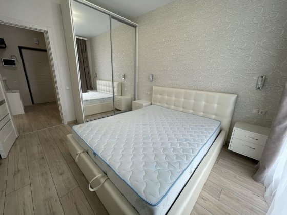 Власник. Нова Англія, Євродвушка, Честер Киев