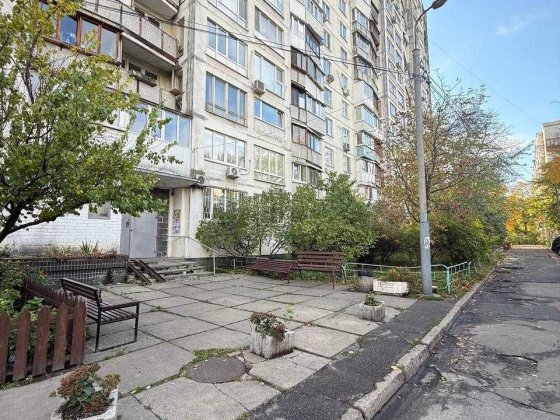 Продам 2-к квартиру 45 м2 на Русановке, м.Левобережная, газ плита, БПС Киев