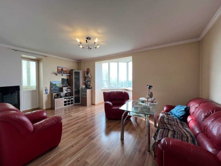 Продам 2 кімн з паркінгом Верховної Ради бул. 21а Дарниця Лівобережна - фото 1