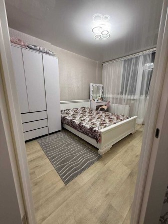 Продам простору 2-х кімнатну квартиру біля метро Бориспільська - фото 1