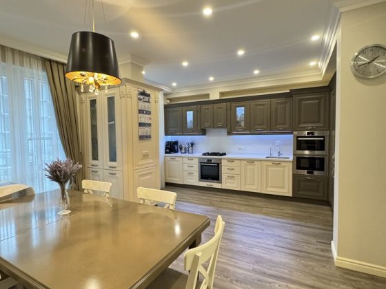 Продаж 4-х кімнатної квартири 140м2 Голосіївський Торг Київ